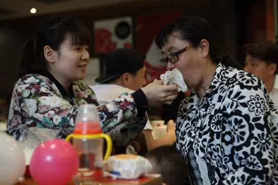 有了女兒后，我更能體會當(dāng)媽的辛苦與付出，謝謝你媽媽