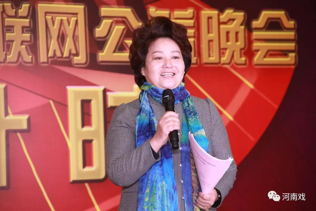 總導(dǎo)演、國家一級導(dǎo)演張建萍介紹尋找稀有劇種傳承人以及目前活動推進(jìn)情況