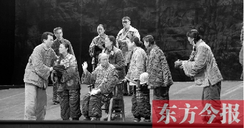6月1日晚，話劇《紅旗渠》在重慶梁平縣會議中心隆重上演