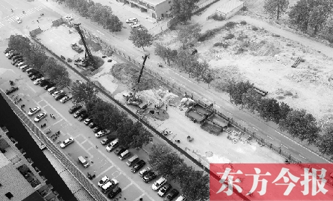 鄭州市隴海快速路建設(shè)已經(jīng)開工，昆侖路與華山路之間的道路已經(jīng)封閉