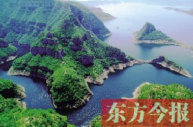 碧水藍(lán)天有綠色,是濟(jì)源人生活的愿望。如今,正是因為濟(jì)源有山有水,綠樹成蔭,很多在外工作的濟(jì)源人慢慢選擇回家鄉(xiāng)買房定居。