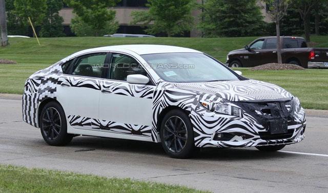 日產(chǎn)改款A(yù)ltima諜照首曝 外觀將有所調(diào)整 日產(chǎn)改款A(yù)ltima諜照首曝 外觀將有所調(diào)整