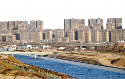 鄭州市西南角，南水北調渠旁新建的樓盤。