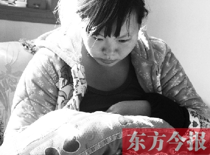 重新找回兒子蛋蛋，年輕的媽媽再也不忍離開(kāi)