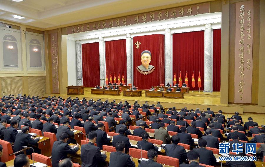 據(jù)朝中社12月9日提供的照片顯示，12月8日，朝鮮勞動(dòng)黨中央政治局?jǐn)U大會(huì)議在平壤舉行。