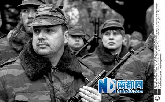 9日，烏克蘭克里米亞自治共和國的親俄武裝士兵舉行宣誓儀式。