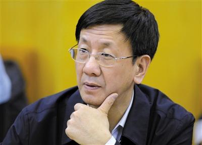 昨日，最高檢檢察長曹建明在遼寧團(tuán)參加“兩高”報(bào)告分組審議。記者 陳杰 攝