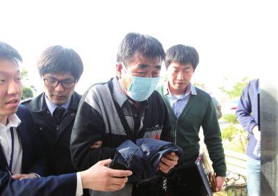 　4月19日，“歲月”號(hào)船長(zhǎng)李俊錫被正式逮捕資料圖片。