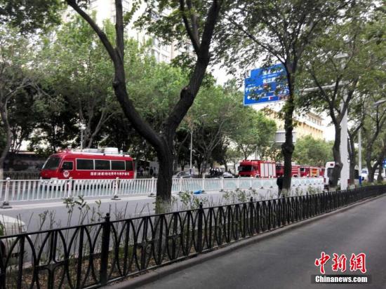 5月22日7時(shí)50分許，烏魯木齊市沙依巴克區(qū)公園北街早市發(fā)生一起爆炸案，造成人員傷亡。
