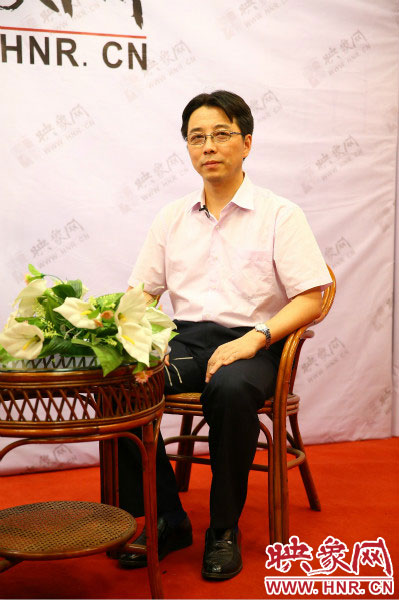 南京大學(xué)河南招生組負(fù)責(zé)人武港山教授。