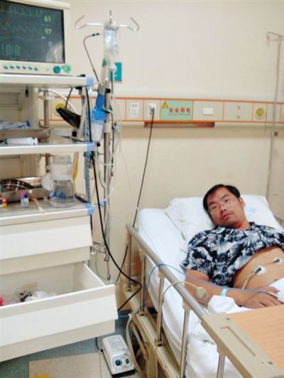 傷者陳士奎在重癥監(jiān)護室。新京報記者 王瑞鋒 攝