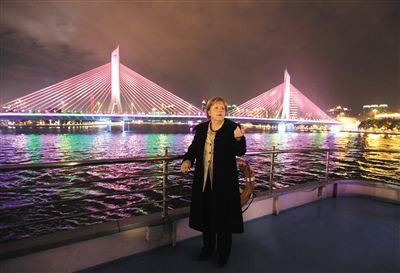 2012年2月3日，德國(guó)總理默克爾夜游廣州。