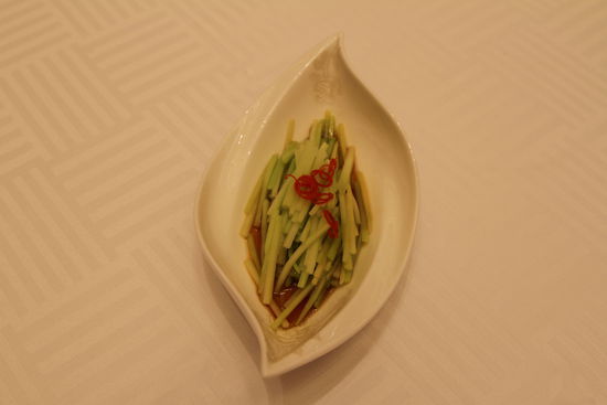 白灼翠芥蘭。 花惠生 供圖