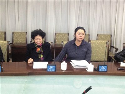 昨晚，馬超群母親張桂英在秦皇島舉行新聞發(fā)布會(huì)。