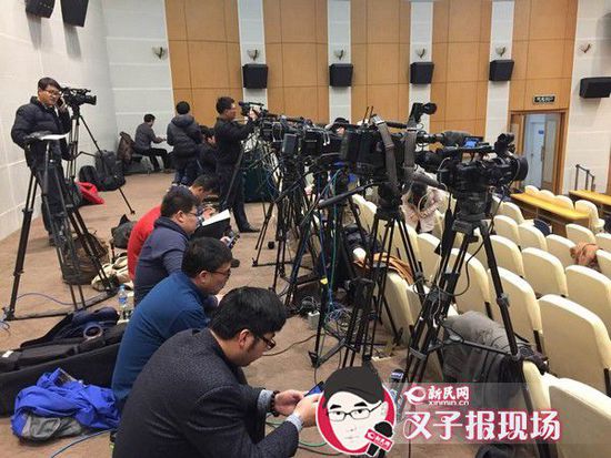 圖說：大量媒體聚焦在發(fā)布會(huì)現(xiàn)場(chǎng)。新民晚報(bào)新民網(wǎng)