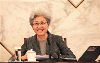 3月4日，十二屆全國(guó)人大三次會(huì)議在人民大會(huì)堂舉行新聞發(fā)布會(huì)，大會(huì)發(fā)言人傅瑩回答中外記者的提問。