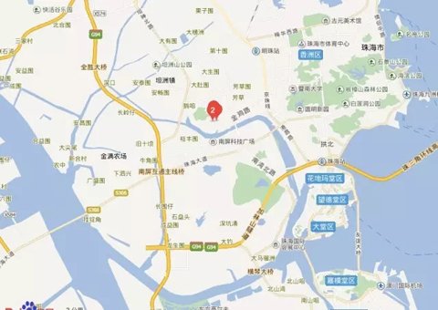 以此前的格力康樂園為例。在2005年，格力電器就已出資2億元，建立員工生活區(qū)——格力康樂園。該生活園區(qū)建筑面積達(dá)12萬平方米以上，可容納員工10000多人。后來，斥資4億的康樂園二期也已經(jīng)投入使用。
