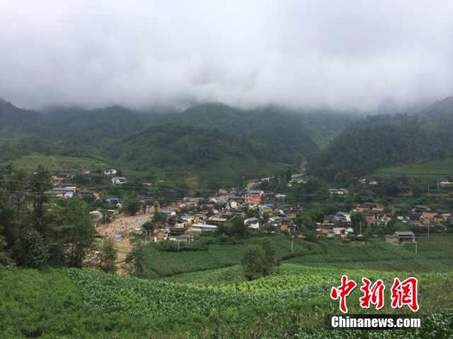 7月28日,云南省保山市隆陽(yáng)區(qū)瓦房鄉(xiāng)喜坪村上坪小組發(fā)生山洪災(zāi)害,造成3戶人家9人被沖走。