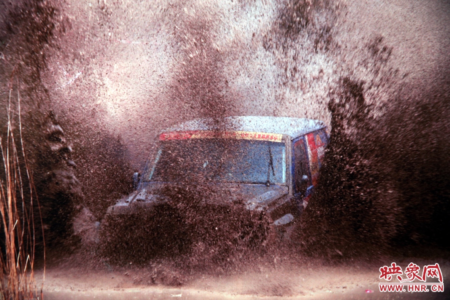 賽車的世界、更是男人的世界。圖為部分參展攝影作品。
