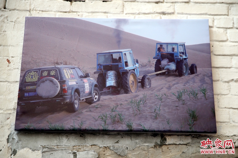 賽車的世界、更是男人的世界。圖為部分參展攝影作品。