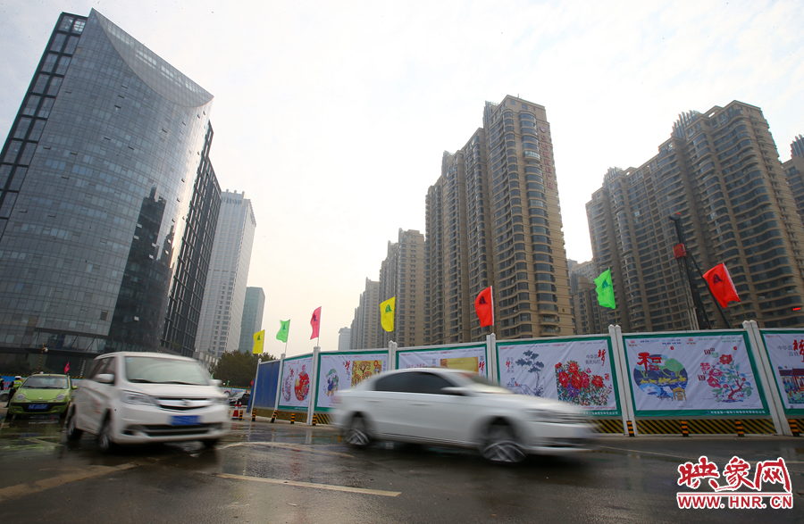 汽車(chē)?yán)@行金水路未來(lái)路環(huán)形圍擋