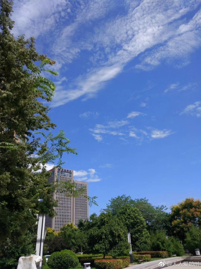又被鄭州的藍天刷屏！隨便一拍就是手機壁紙