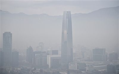 21日，智利首都圣地亞哥被霧霾籠罩。