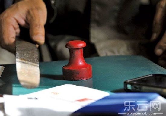 陶云江說(shuō)起自己的女兒、家庭和現(xiàn)在的狀況時(shí)幾度哽咽