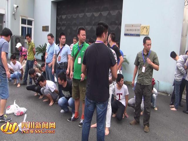 公安局管抓捕詐騙公司現(xiàn)場(chǎng)（警方視頻截圖）。