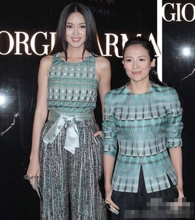 就算氣場絕對強大的貝嫂，跟張梓琳合影幾乎可以讓人忽視