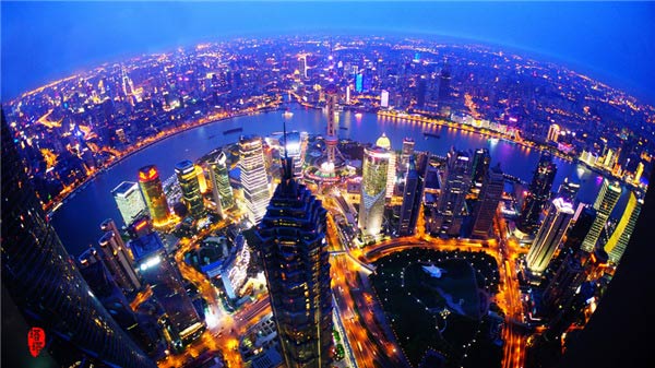 不要溫和地走進(jìn)那個良夜 因為夜太美！