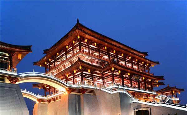 不要溫和地走進(jìn)那個良夜 因為夜太美！