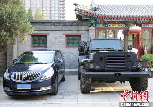 輕型聯(lián)合越野戰(zhàn)力與別克GL8商務MPV車對比。張龍云攝