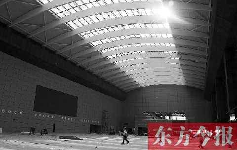 作為高鐵鄭州東站最重要的配套工程，鄭州綜合交通樞紐公路客運(yùn)站的裝修工作即將完成，預(yù)計(jì)今年9月底與鄭州