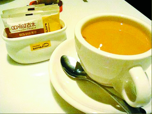 奶茶喝著沒奶味 街頭奶茶其實(shí)不含奶?！