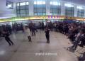 火車站候車大廳紅歌快閃迎國慶！百人互動(dòng)，震撼現(xiàn)場嗨翻天！