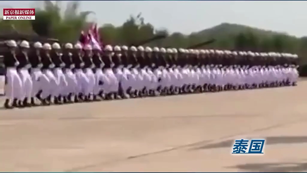 那些年摩托、樹人、斧頭兵上演的有趣閱兵式