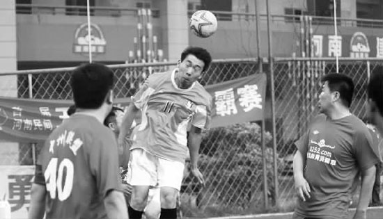 鄭州經(jīng)開正和隊?wèi){借這場2∶0小勝中州聯(lián)盟隊，連勝晉級16強(qiáng)