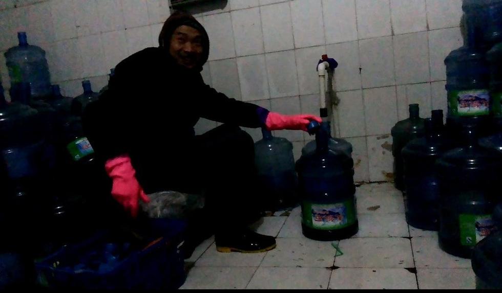 北京曝光地下水工廠(chǎng) 污水橫流滿(mǎn)地狼藉 北京曝光地下水工廠(chǎng) 污水橫流滿(mǎn)地狼藉