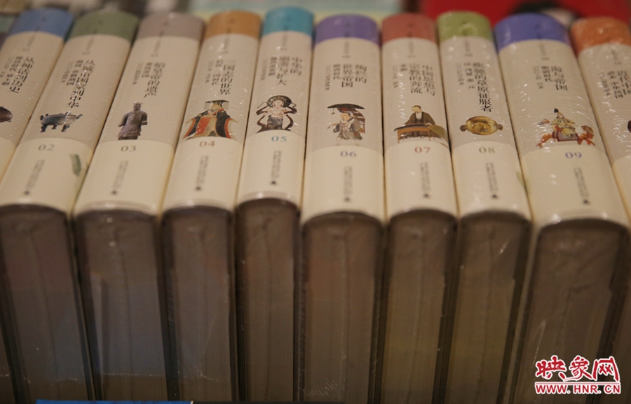 書店內(nèi)的書。
