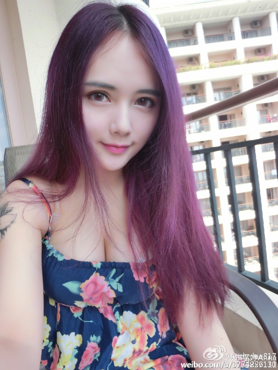 湖大21歲?；ㄇ巴购舐N無懼走光
